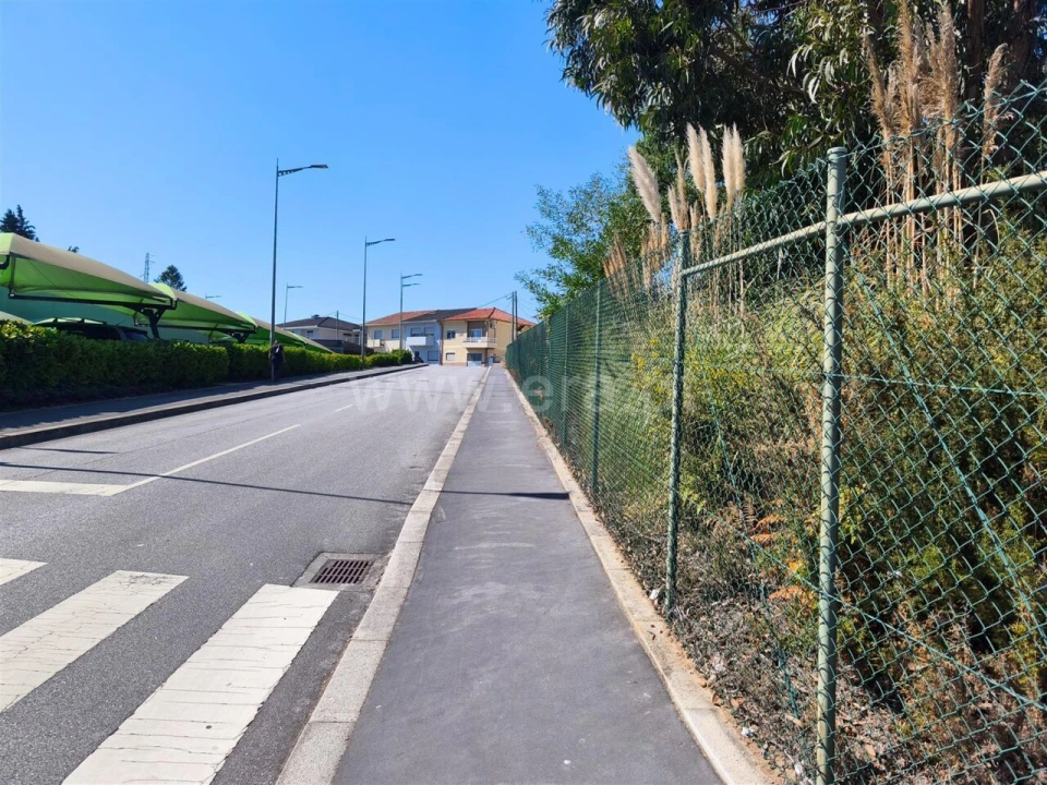 Terreno para Venda em Avintes Foto 2