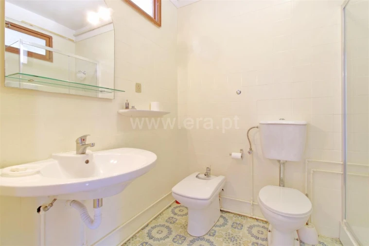 Moradia T2 para Venda em Oliveira do Douro Foto 15