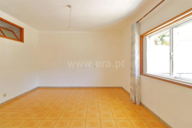 Moradia T2 para Venda em Oliveira do Douro Foto 8