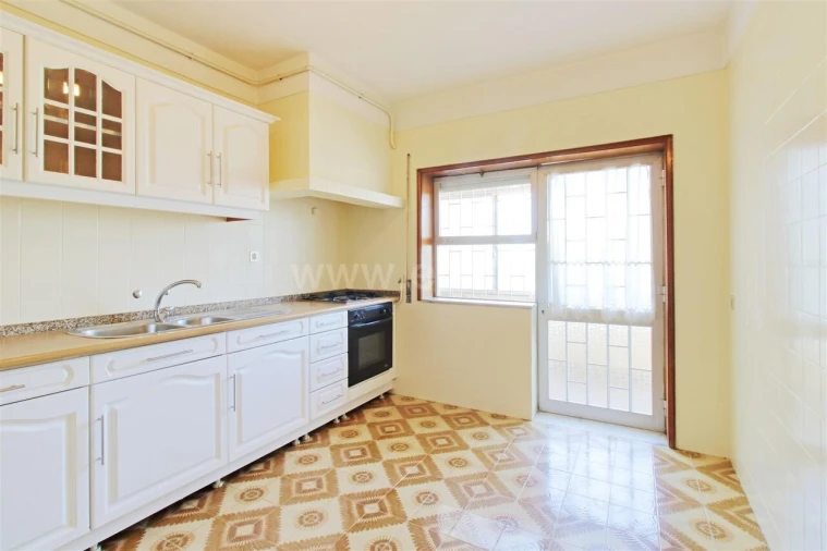 Moradia T2 para Venda em Oliveira do Douro Foto 14