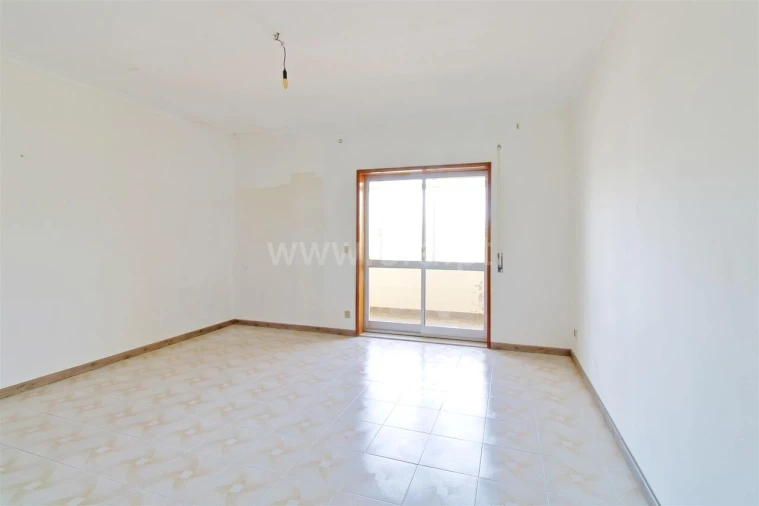 Moradia T2 para Venda em Oliveira do Douro Foto 3