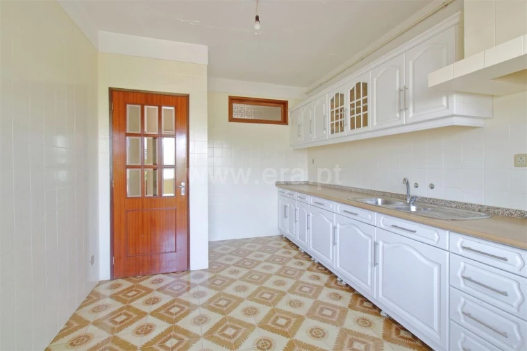 Moradia T2 para Venda em Oliveira do Douro Foto 13