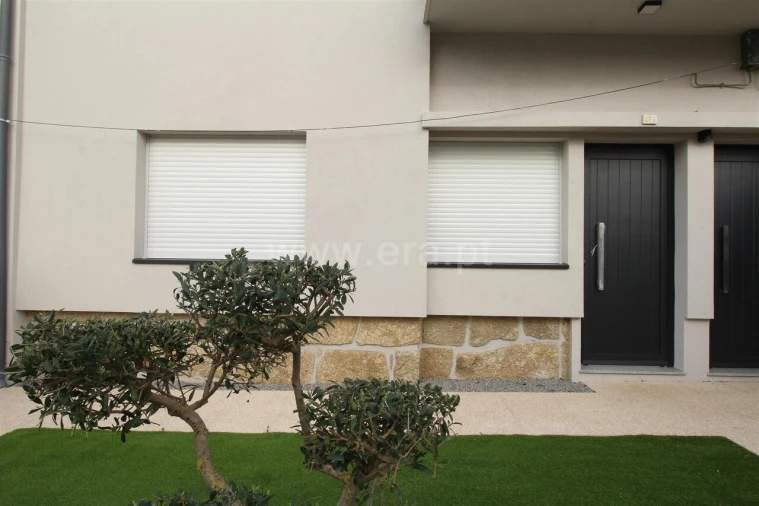 Moradia T2 para Venda em Oliveira do Douro Foto 18