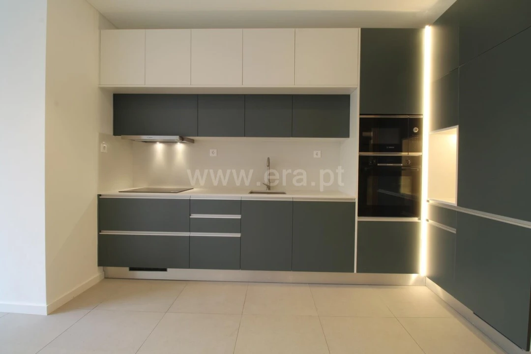 Moradia T2 para Venda em Oliveira do Douro Foto 1