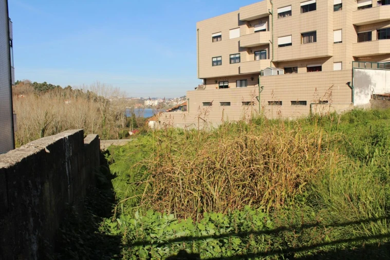 Terreno para Venda em Avintes Foto 2