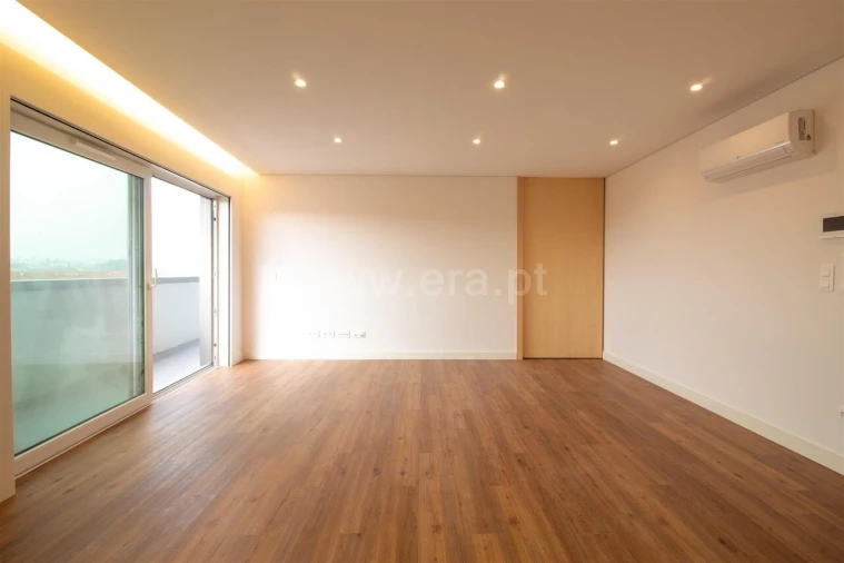 Apartamento T3 para Venda em Oliveira do Douro Foto 20