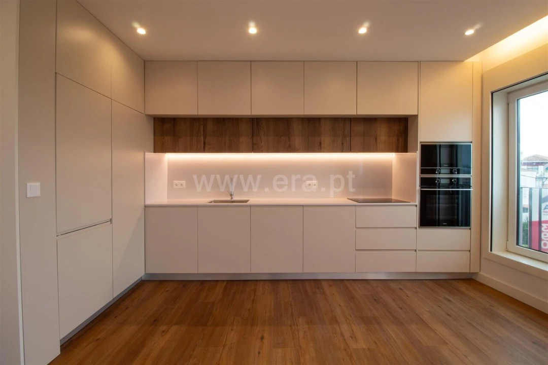 Apartamento T3 para Venda em Oliveira do Douro Foto 2