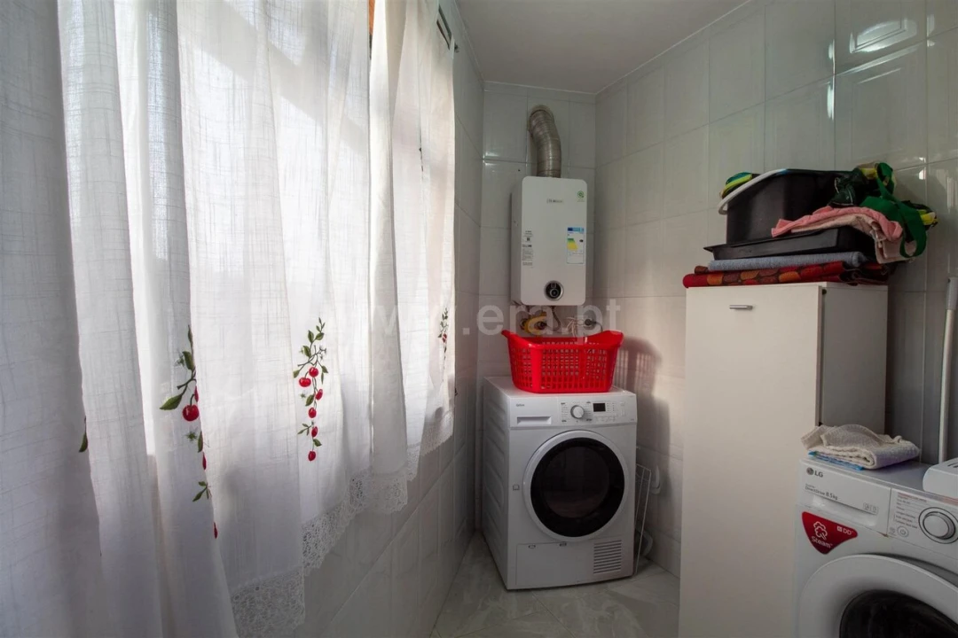 Apartamento T3 para Venda em Avintes Foto 9