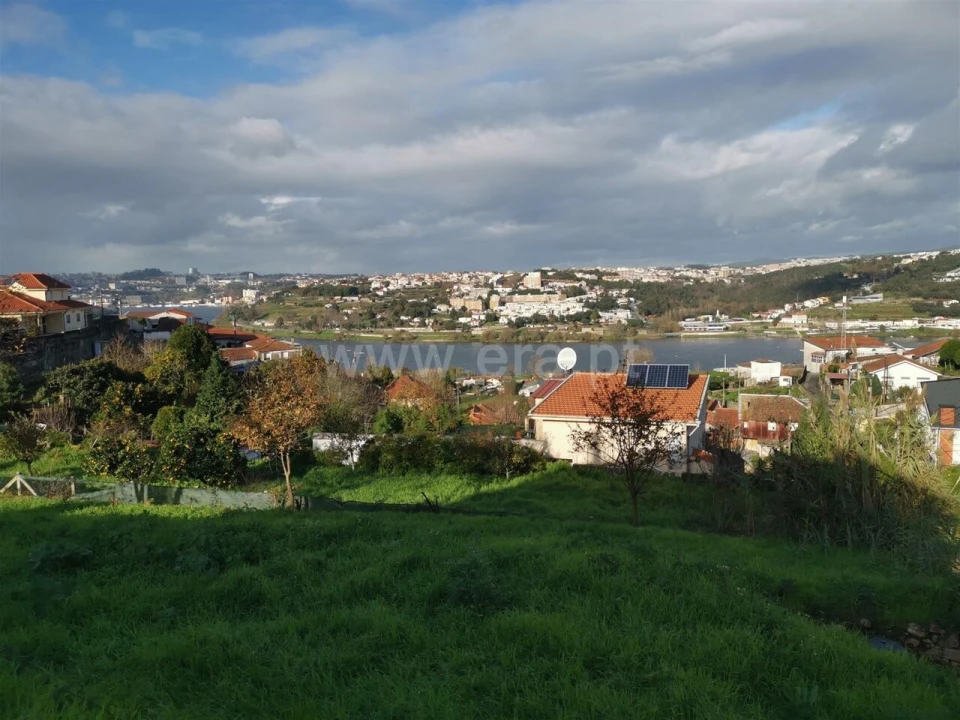 Terreno para Venda em Avintes Foto 3