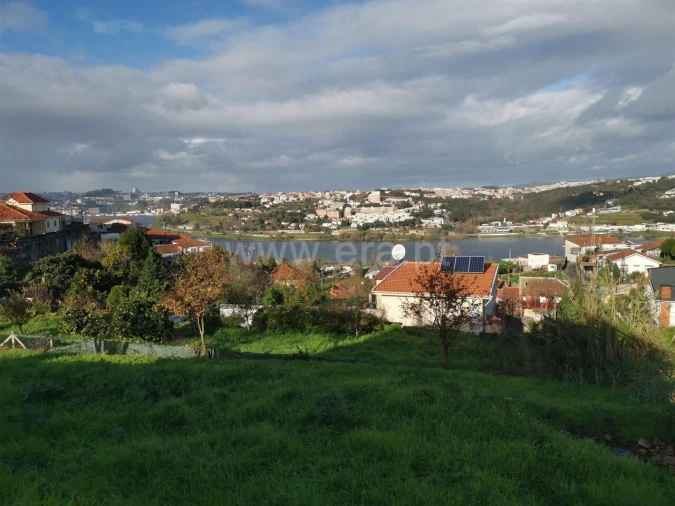 Terreno para Venda em Avintes Foto 3