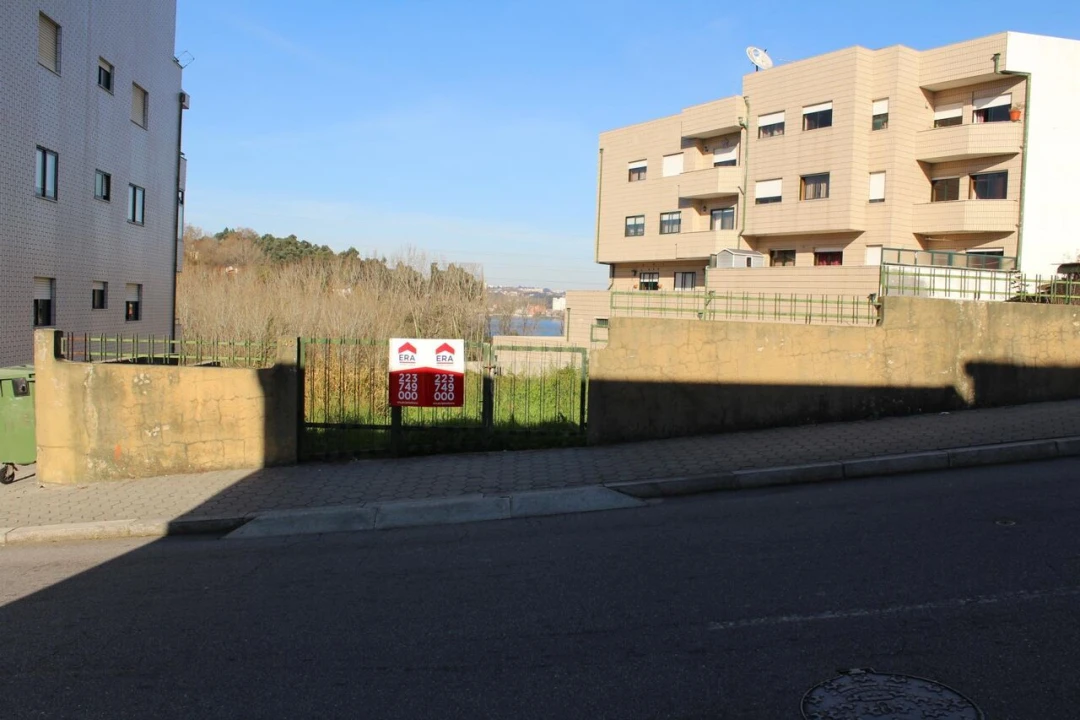 Terreno para Venda em Avintes Foto 4