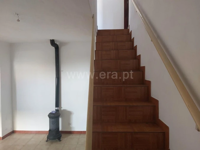 Moradia T3 para Venda em Oliveira do Douro Foto 7