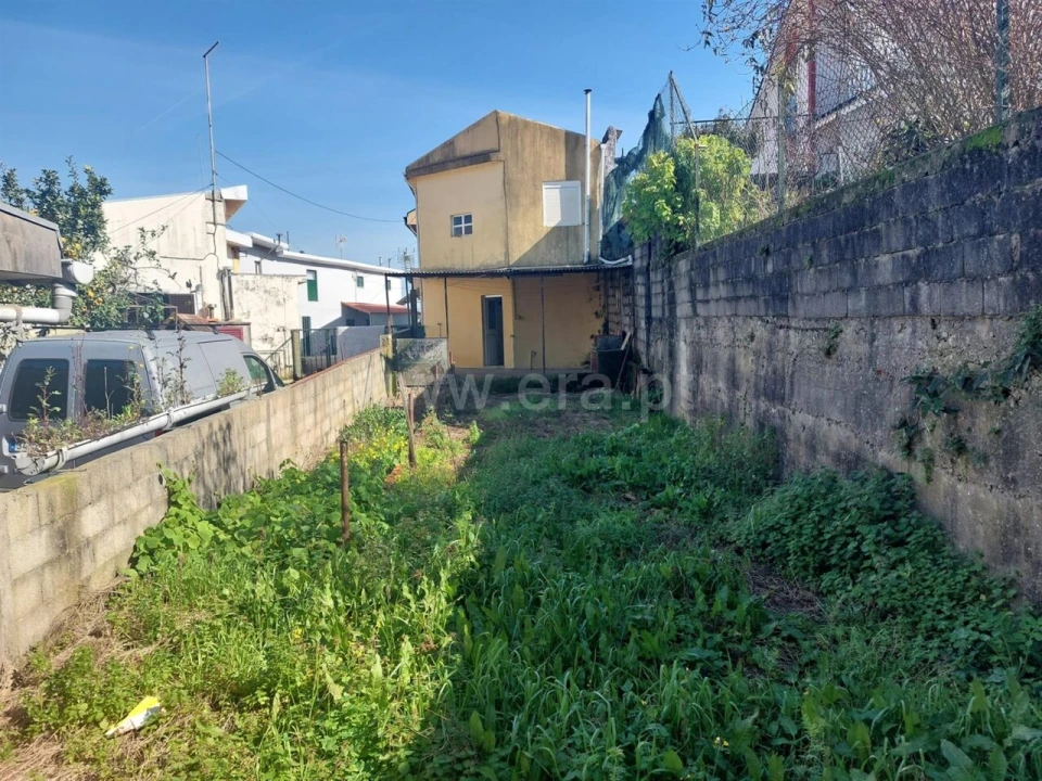 Moradia T3 para Venda em Oliveira do Douro Foto 3