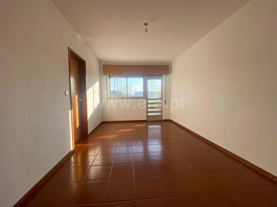 Apartamento T3 para Venda em Vilar de Andorinho Foto 1