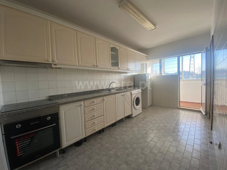 Apartamento T3 para Venda em Vilar de Andorinho Foto 4