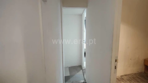 Moradia T2 para Venda em Paranhos