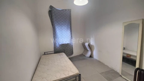 Moradia T2 para Venda em Paranhos