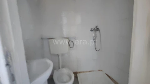 Moradia T2 para Venda em Paranhos