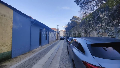 Moradia T2 para Venda em Paranhos