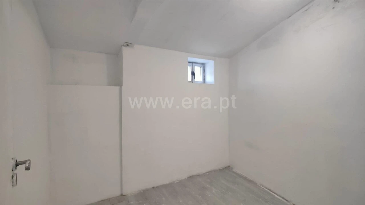 Moradia T2 para Venda em Paranhos Foto 10