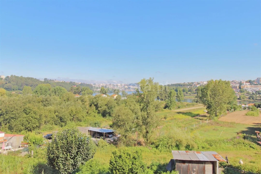 Terreno para Venda em Avintes Foto 3