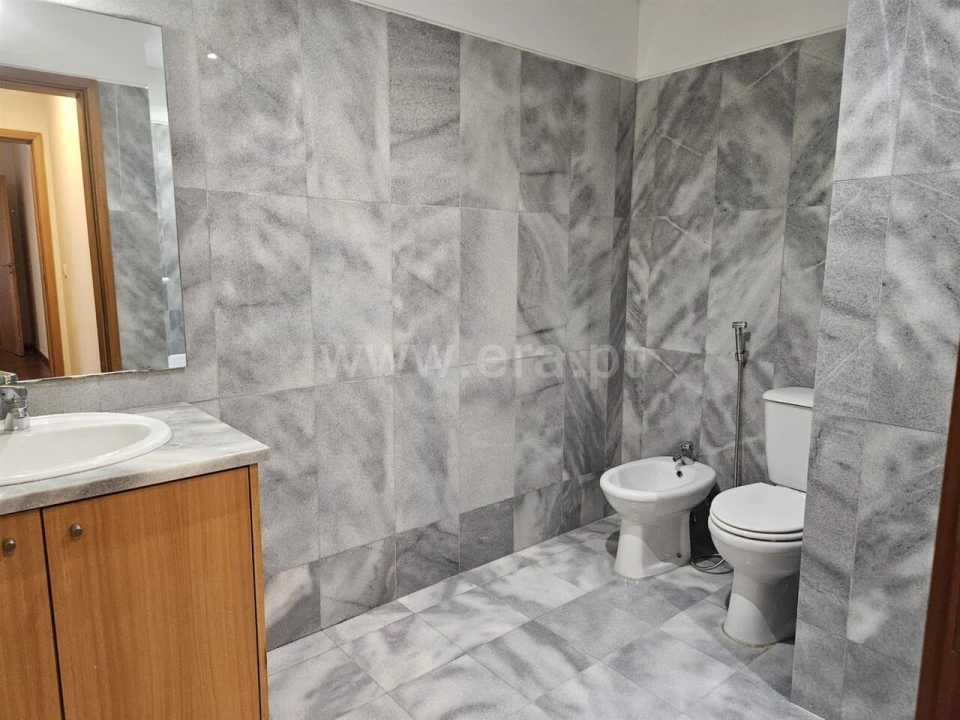 Apartamento T2 para Venda em Oliveira do Douro Foto 15