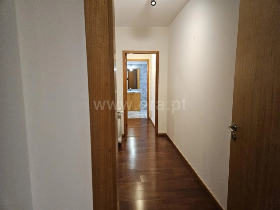 Apartamento T2 para Venda em Oliveira do Douro Foto 12