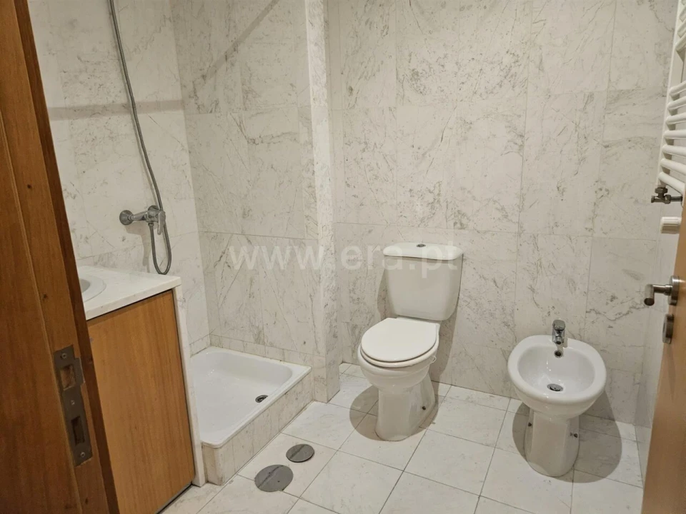 Apartamento T2 para Venda em Oliveira do Douro Foto 17