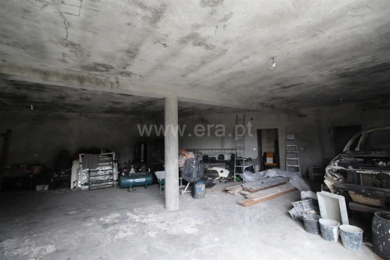 Moradia T6 para Venda em Vilar de Andorinho Foto 15