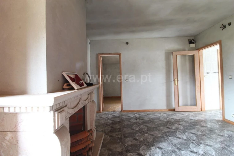 Moradia T6 para Venda em Vilar de Andorinho Foto 11