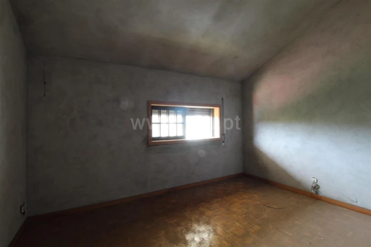 Moradia T6 para Venda em Vilar de Andorinho Foto 12