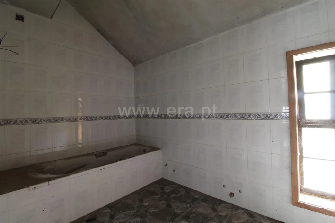 Moradia T6 para Venda em Vilar de Andorinho Foto 14