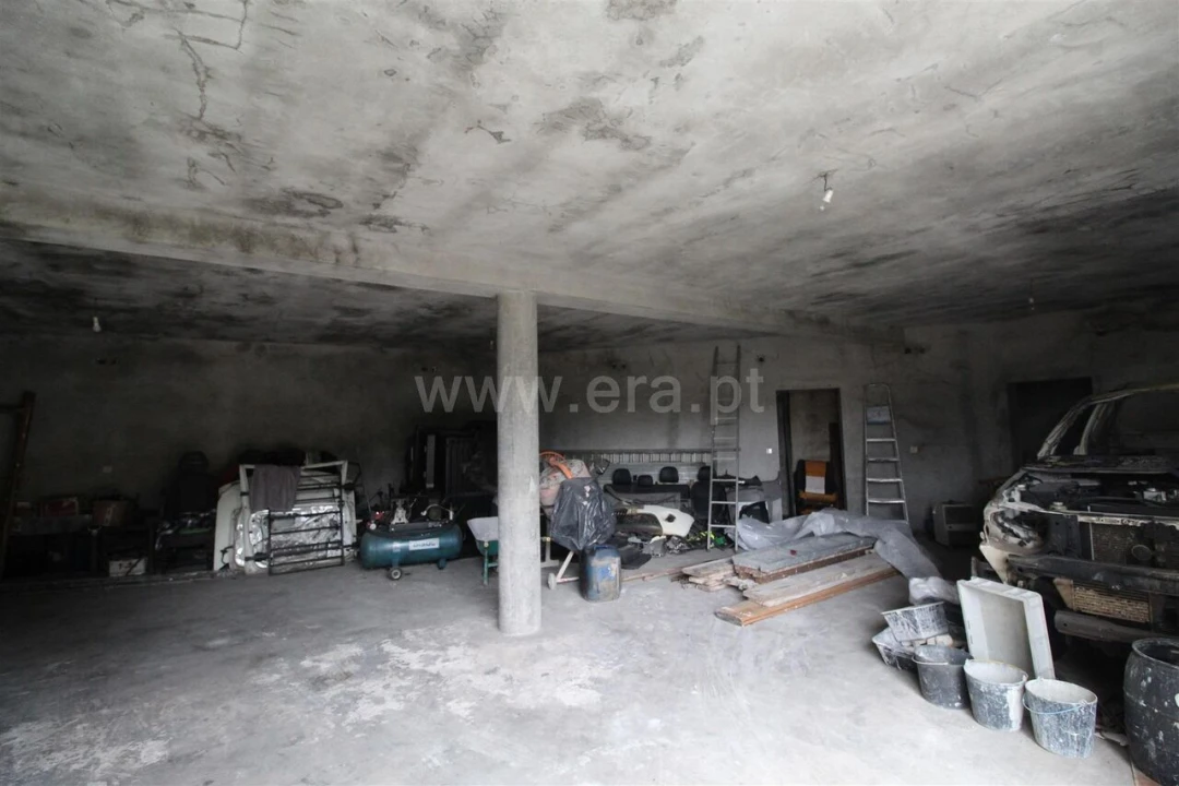 Moradia T6 para Venda em Vilar de Andorinho Foto 15