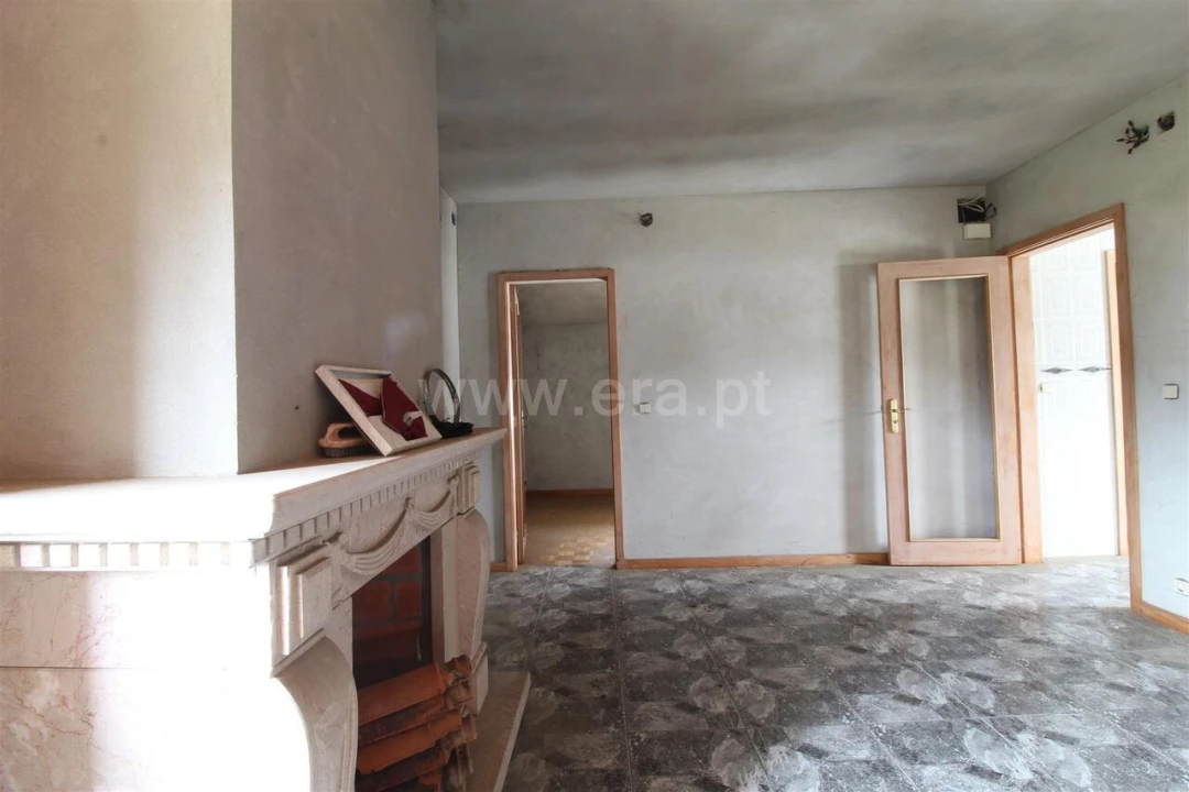 Moradia T6 para Venda em Vilar de Andorinho Foto 11