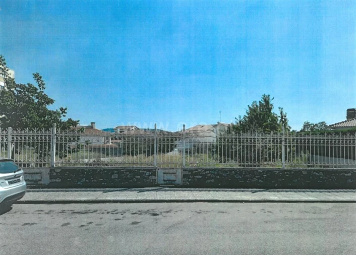 Terreno para Venda em Sé, Santa Maria e Meixedo Foto 3