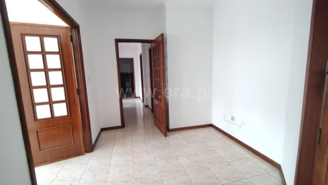 Apartamento T2 para Venda em Vilar de Andorinho