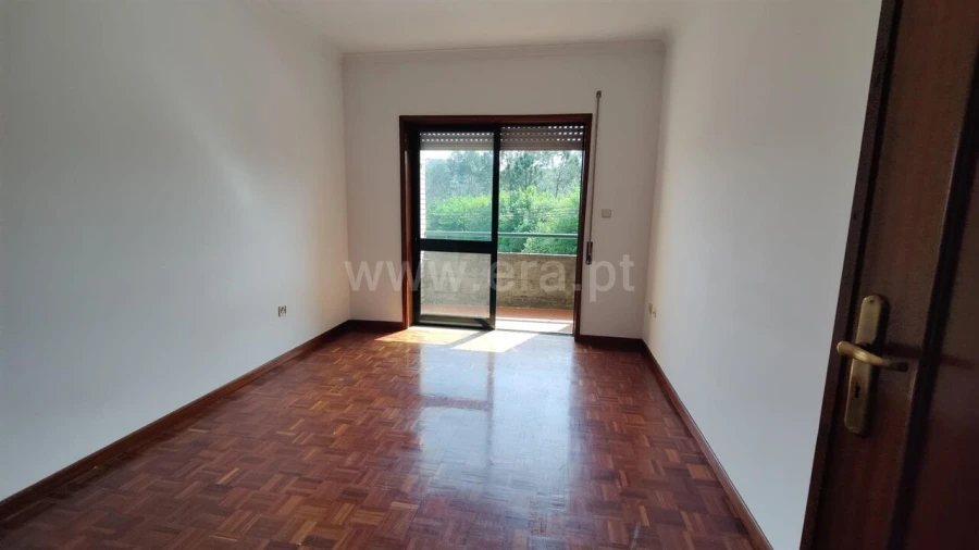 Apartamento T2 para Venda em Vilar de Andorinho Foto 13