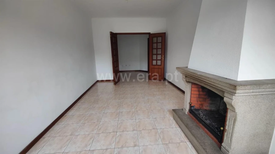 Apartamento T2 para Venda em Vilar de Andorinho Foto 8