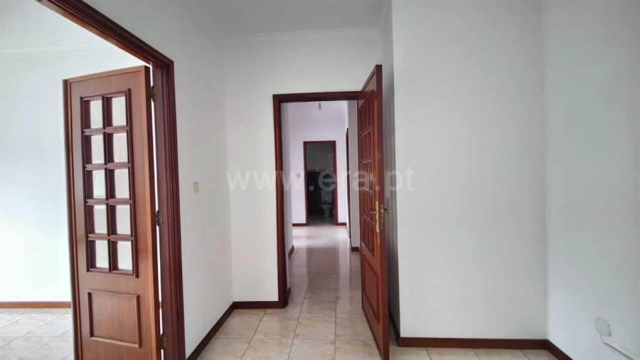 Apartamento T2 para Venda em Vilar de Andorinho Foto 17