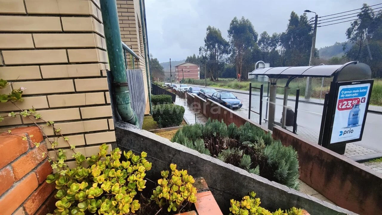 Apartamento T2 para Venda em Vilar de Andorinho Foto 2