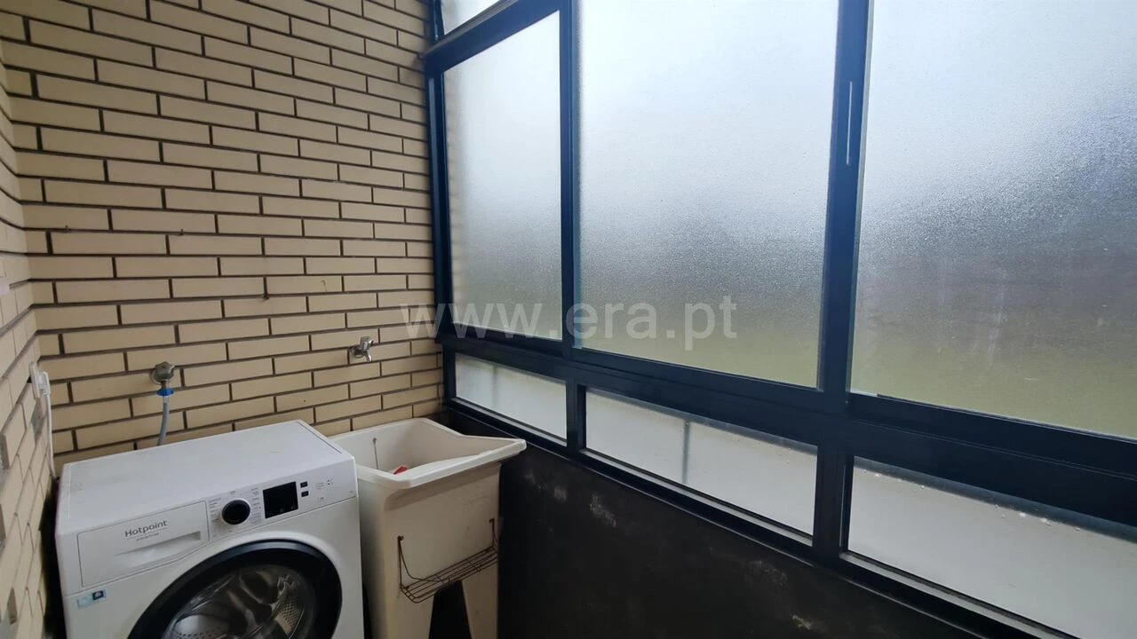 Apartamento T2 para Venda em Vilar de Andorinho Foto 9