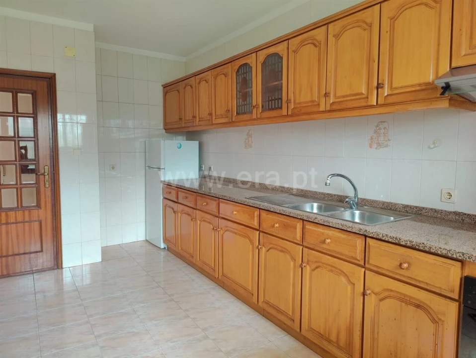 Apartamento T2 para Venda em Vilar de Andorinho Foto 5