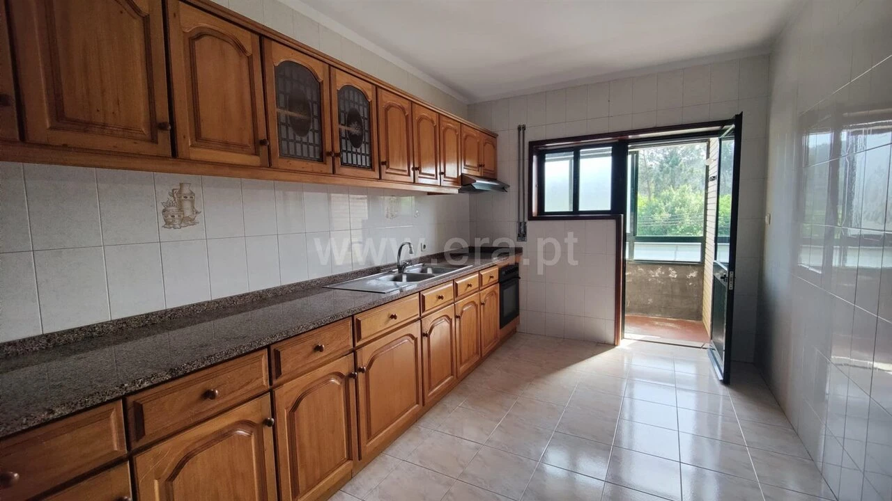 Apartamento T2 para Venda em Vilar de Andorinho Foto 6