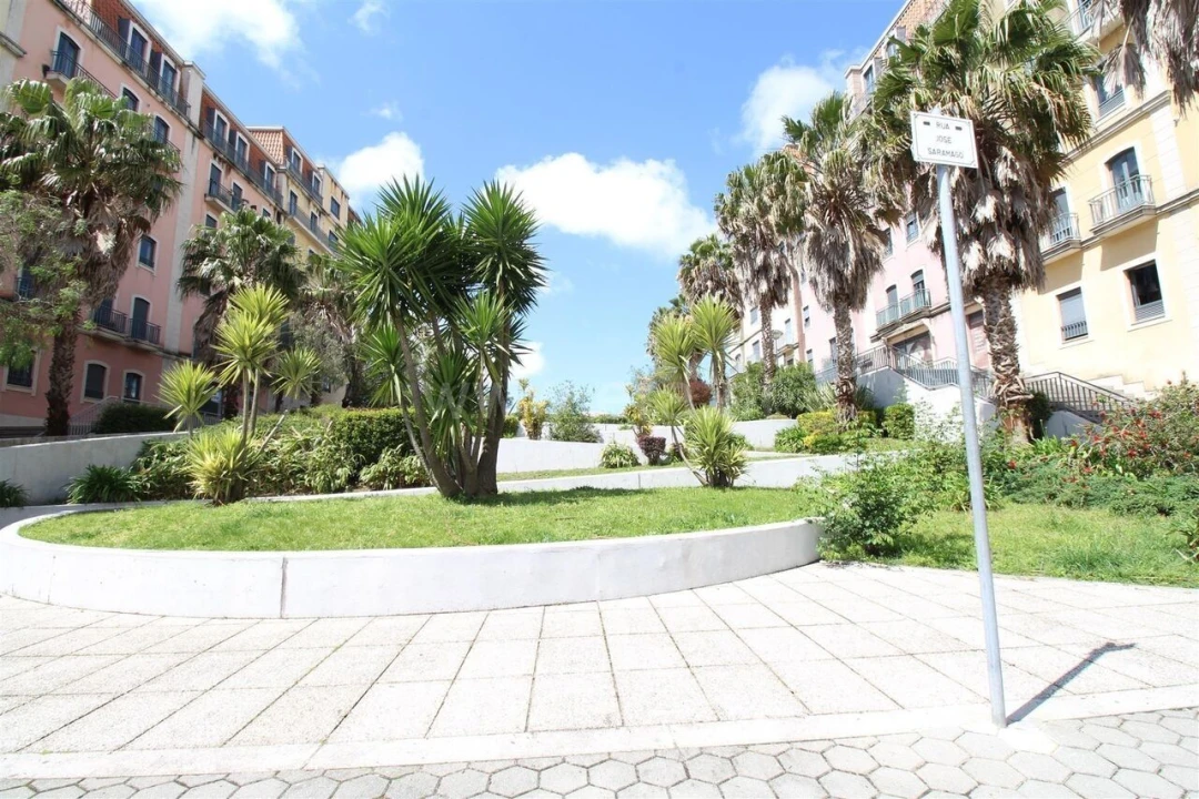 Apartamento T3 para Venda em Oliveira do Douro Foto 1