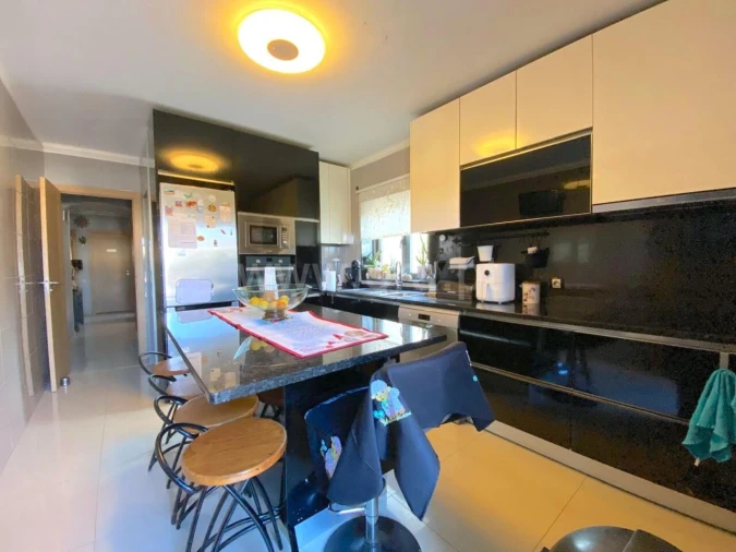 Moradia T3 para Venda em Oliveira do Douro Foto 5