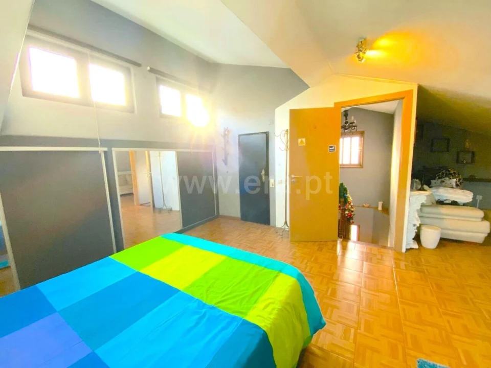 Moradia T3 para Venda em Oliveira do Douro Foto 14