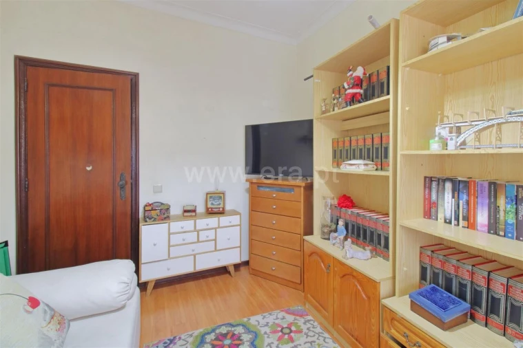 Moradia T4 para Venda em Oliveira do Douro Foto 12