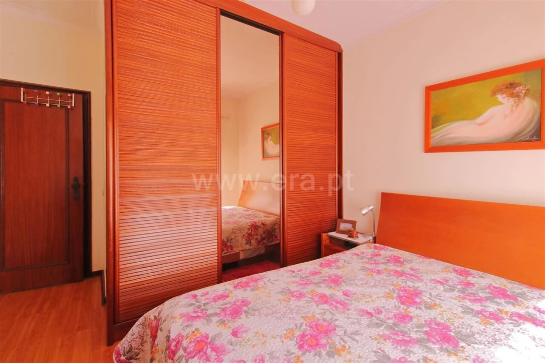 Moradia T4 para Venda em Oliveira do Douro Foto 17