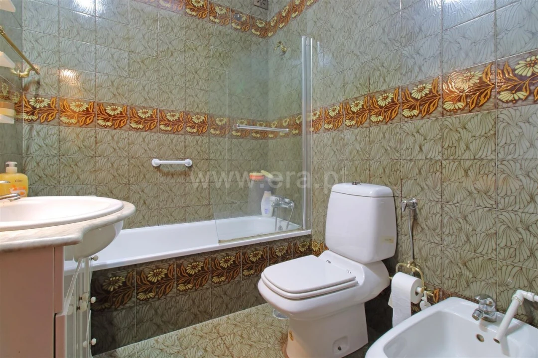 Moradia T4 para Venda em Oliveira do Douro Foto 15