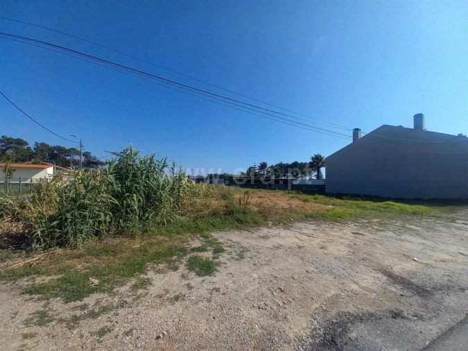 Terreno para Venda em Arcozelo Foto 2